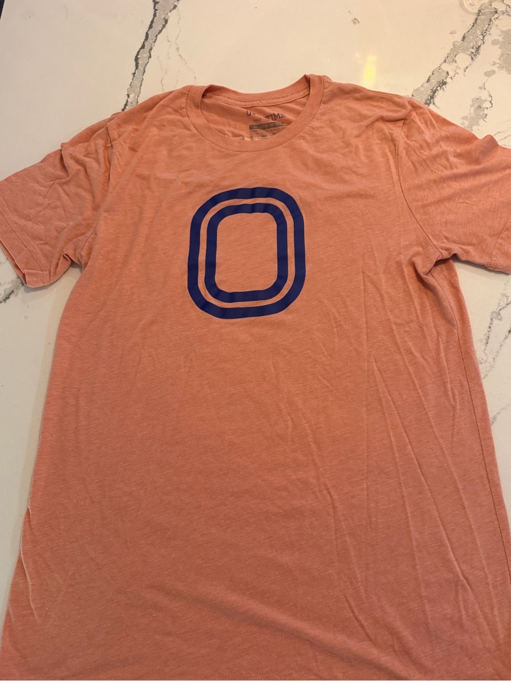 Men's Coral Short-Sleeve Graphic Crew Tee with Navy Emblem